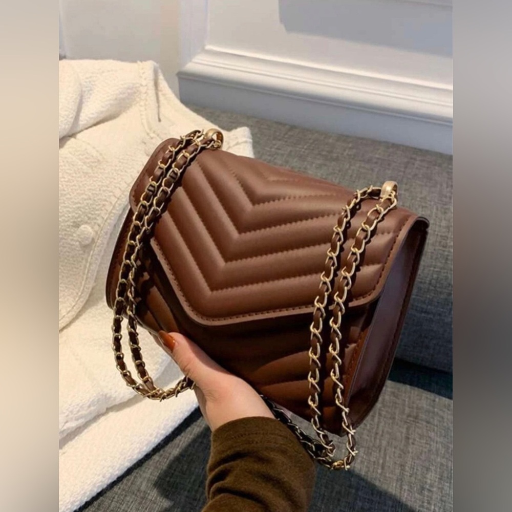 Brown pattern handbag